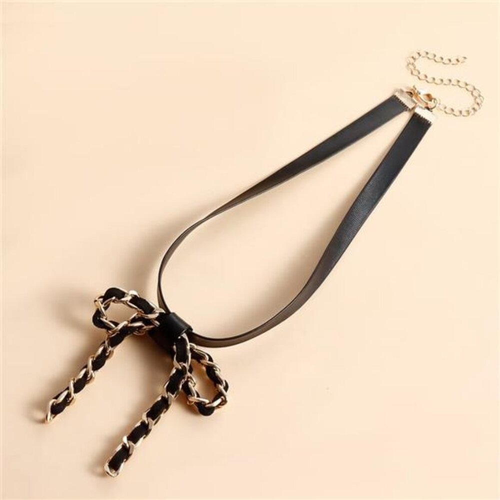 🎀 Gold & Black Bow Necklace | Dainty Leather Choker | Elegant & Trendy - Picture 4 of 6